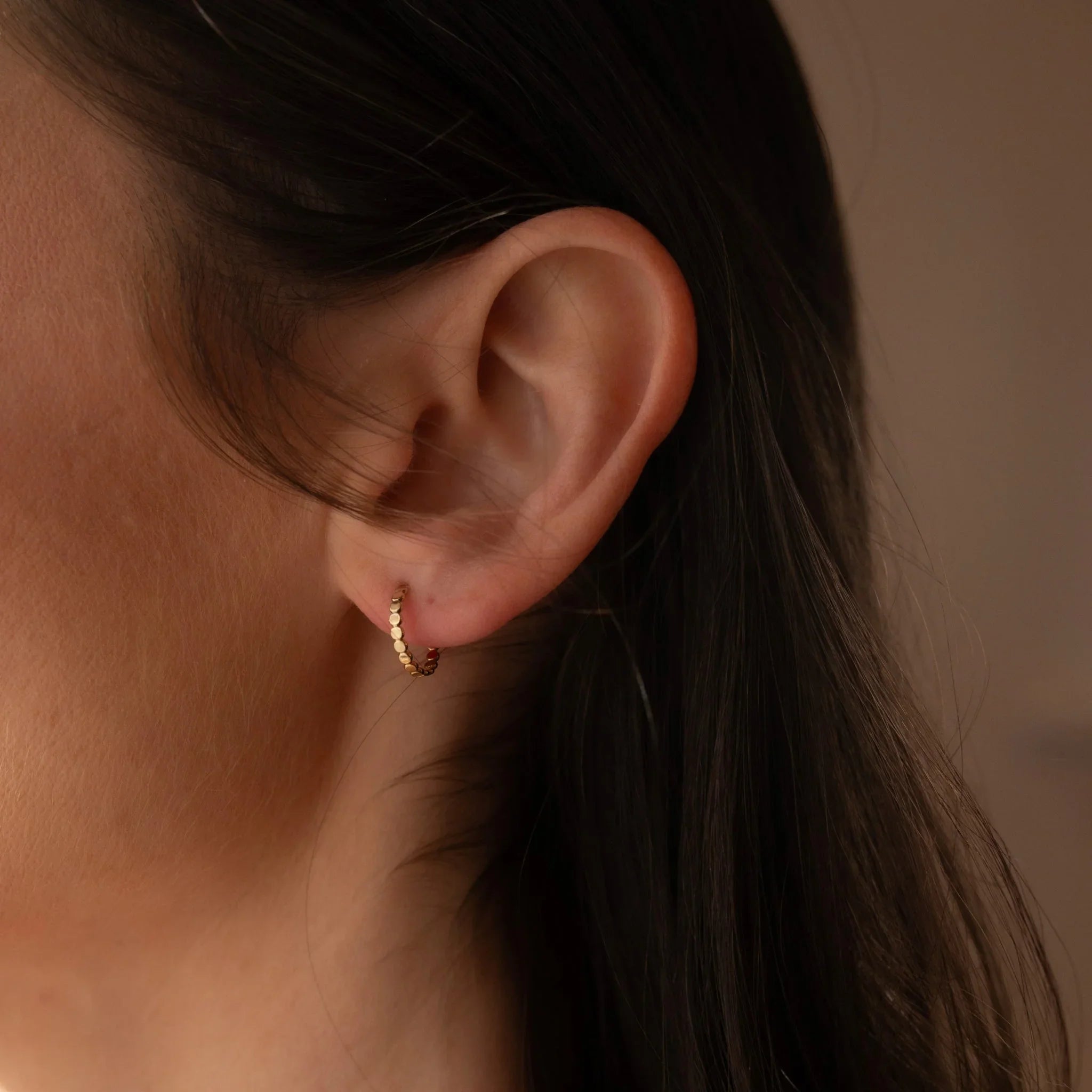 textured hoop studs in gold filled – flat beaded design