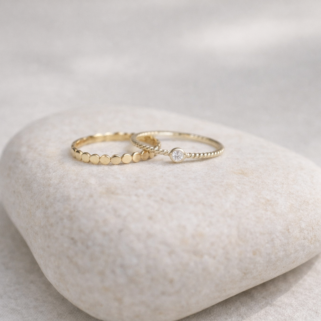 10k gold rings on rock