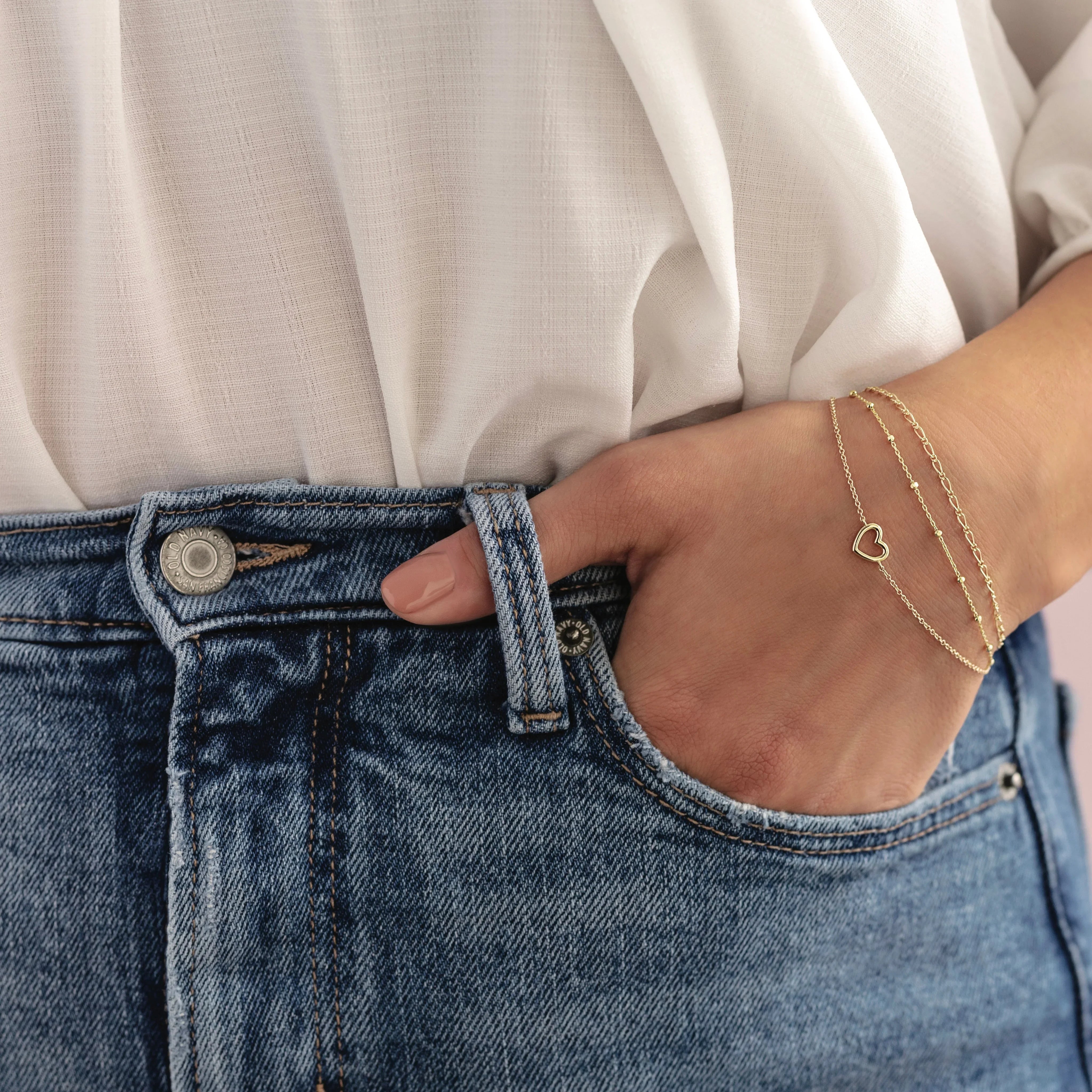 Delicate 14k gold bracelet with puffed bubble heart charm